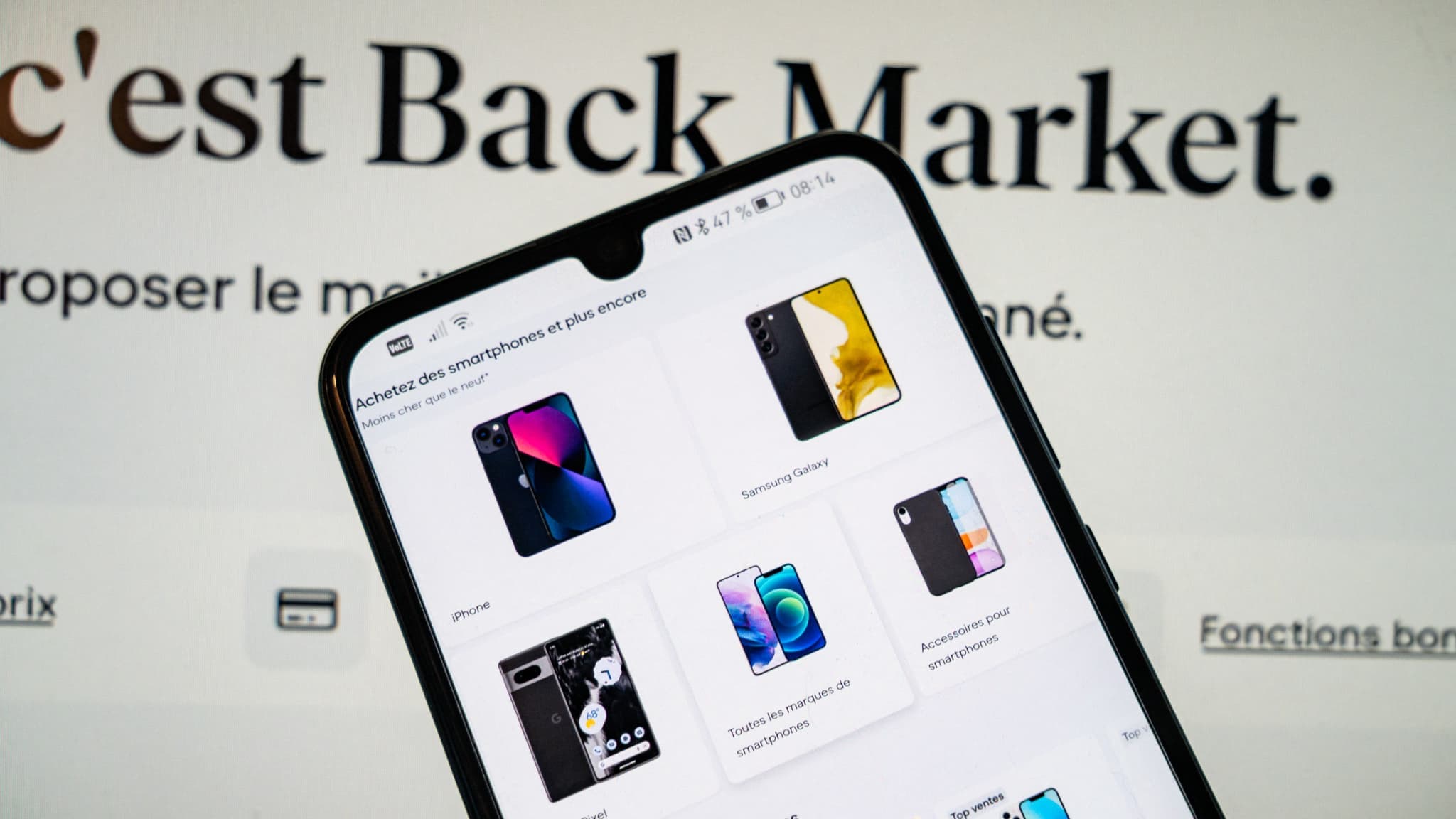 Smartphones d'occasion : la France succombe à la mode du reconditionné