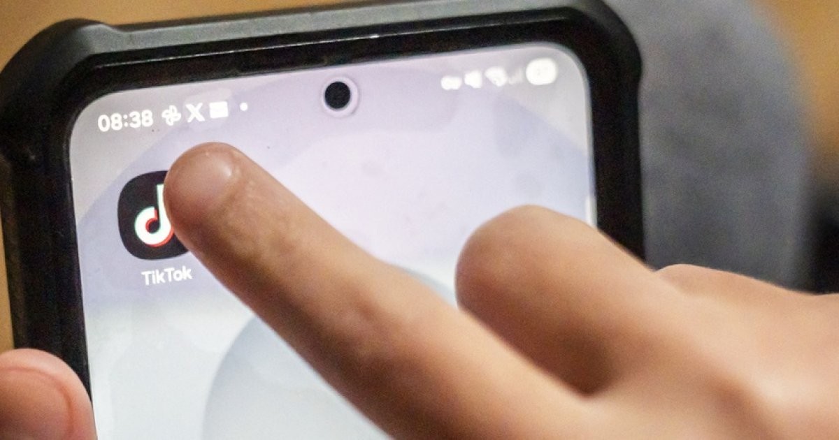 Réseaux sociaux : l'interdiction des moins de 15 ans, un mirage bien français